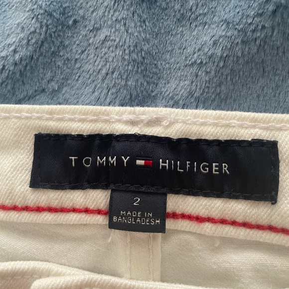 Tommy Hilfiger women white short - Picture 3 of 4